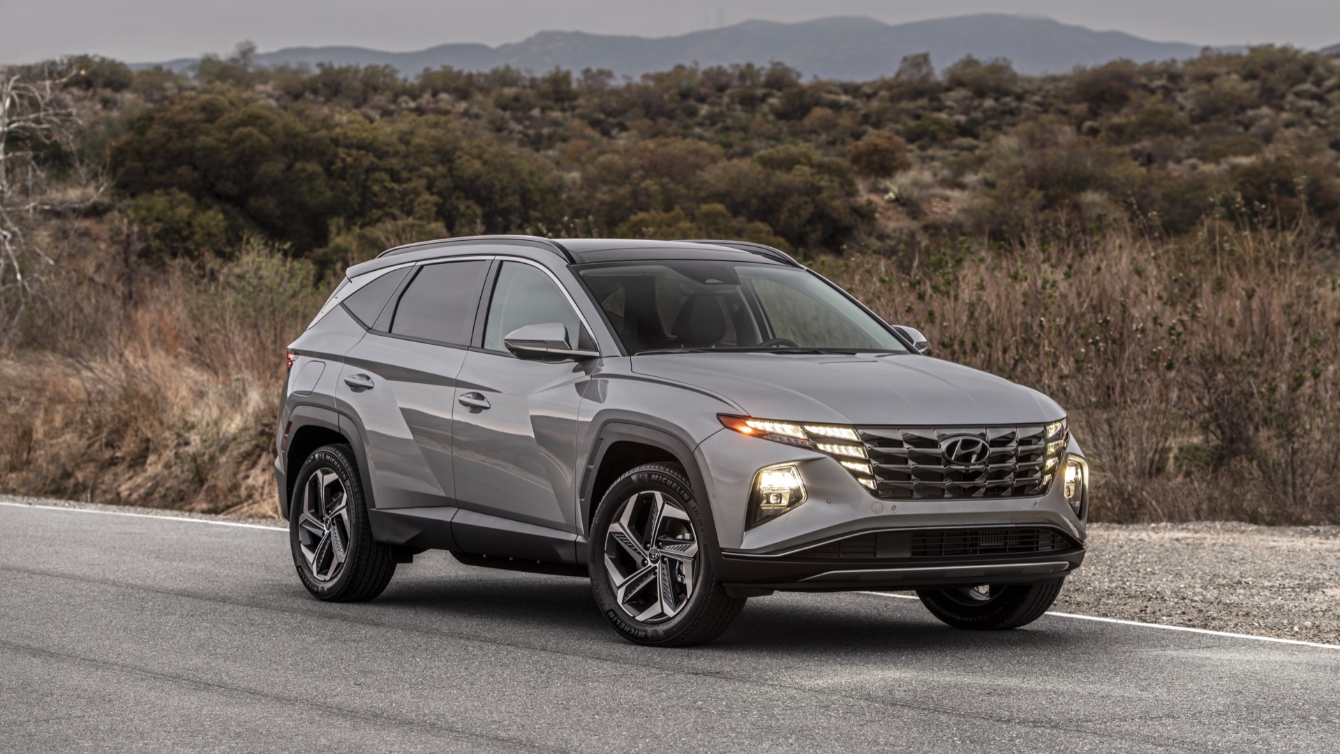 2022 Hyundai Tucson Plug-In Hybrid rated at 33 electric miles, 35 mpg2022 Hyundai Tucson Plug-In Hybrid rated at 33 electric miles, 35 mpg