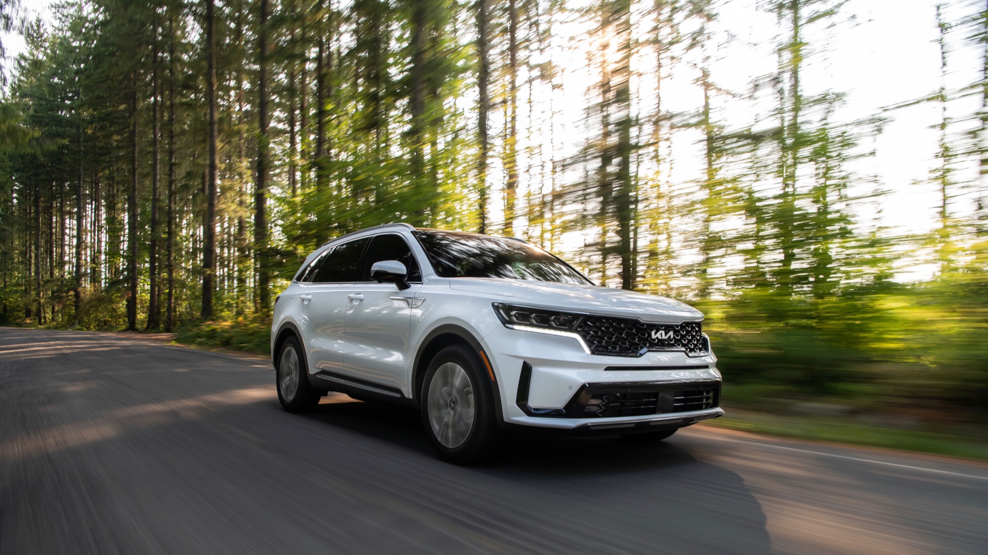 2022 Kia Sorento Plug-In Hybrid gets 32 electric miles—more than other three-row PHEV SUVs2022 Kia Sorento Plug-In Hybrid gets 32 electric miles—more than other three-row PHEV SUVs