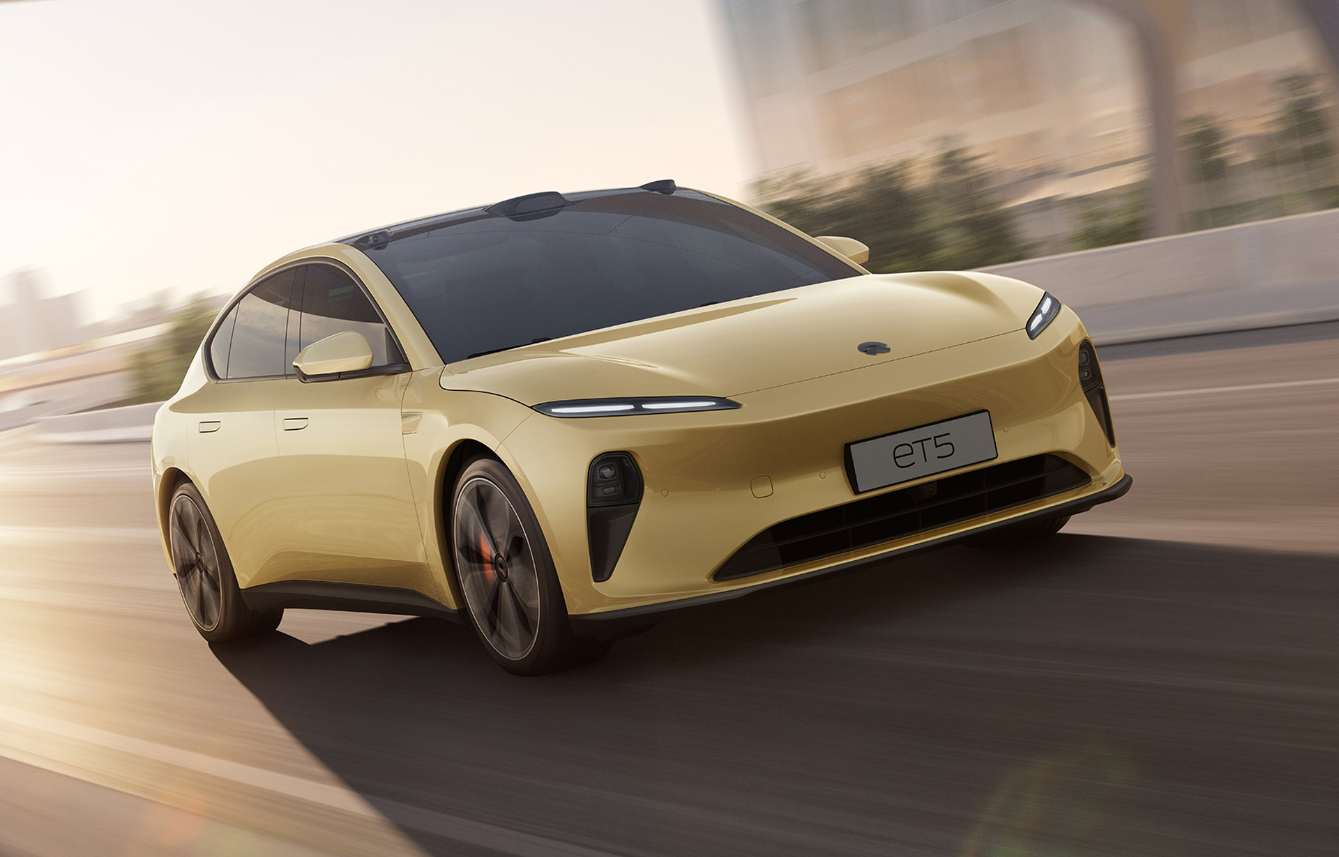 Nio ET5: China's sporty-looking Model 3 rival offers battery swapping, claims range beyond 600 milesNio ET5: China's sporty-looking Model 3 rival offers battery swapping, claims range beyond 600 miles