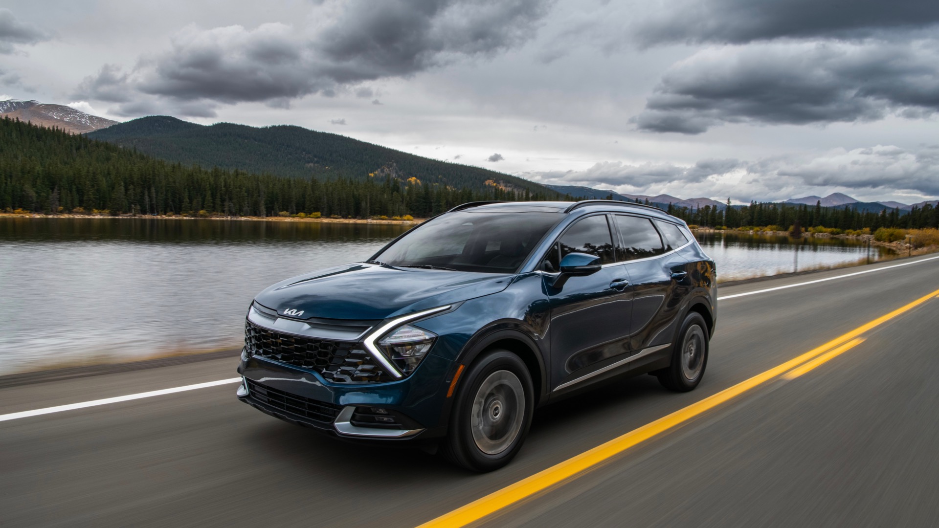 2023 Kia Sportage Hybrid debuts: 39-mpg compact SUV, can tow 2,000 pounds2023 Kia Sportage Hybrid debuts: 39-mpg compact SUV, can tow 2,000 pounds