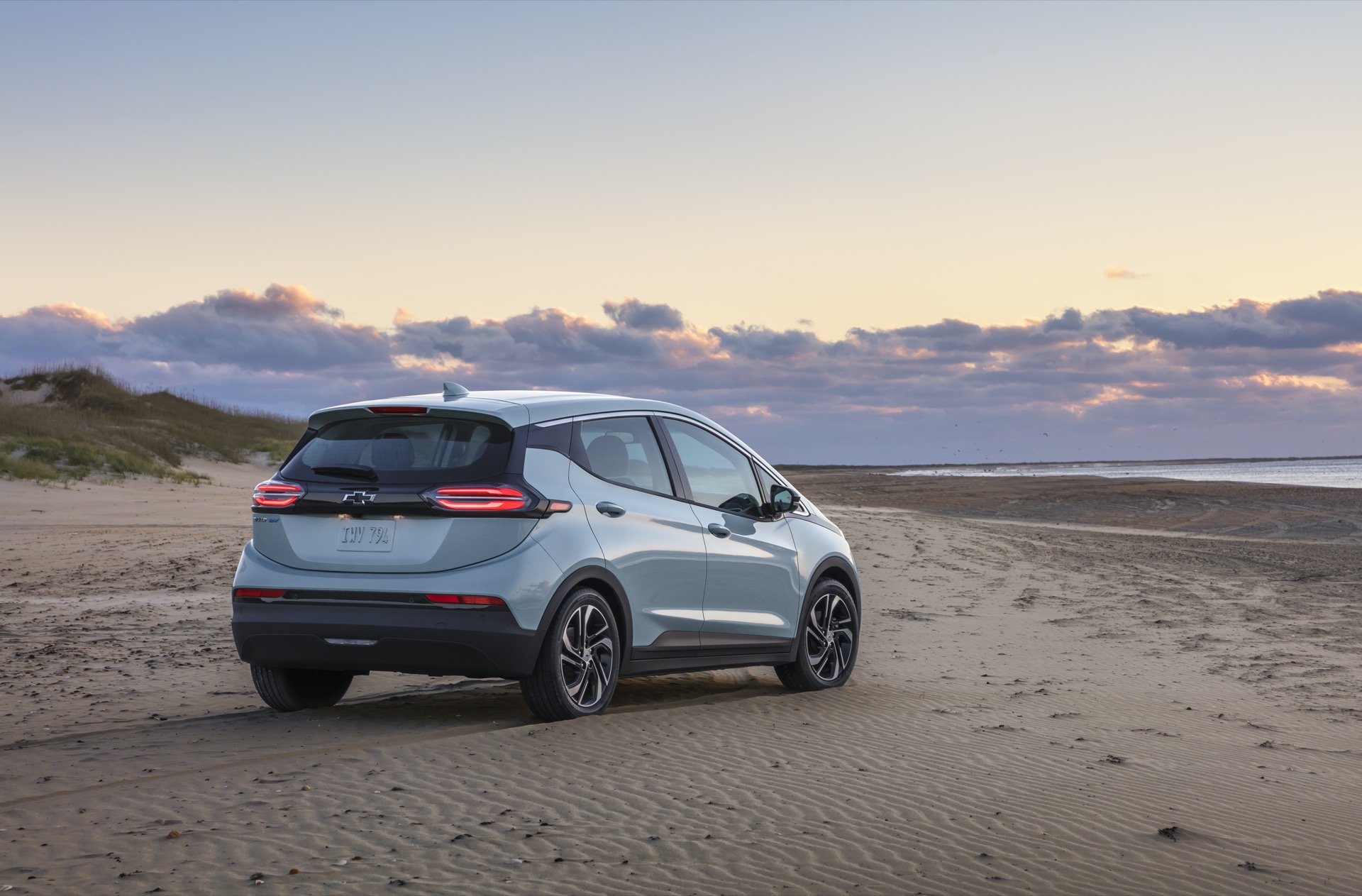 GM expands battery-fire recall to Chevy Bolt EUV, every Bolt EV madeGM expands battery-fire recall to Chevy Bolt EUV, every Bolt EV made