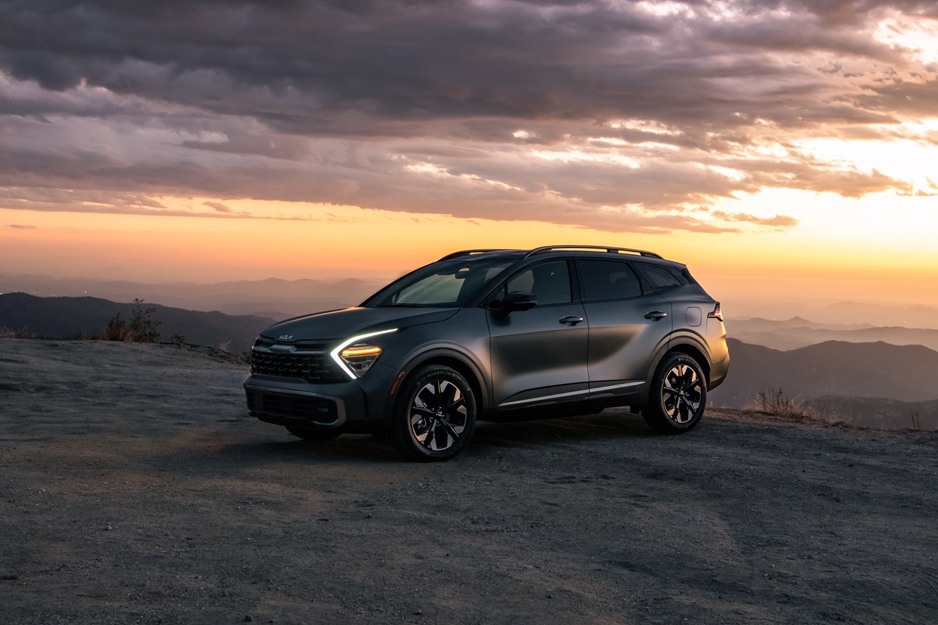 2023 Kia Sportage Plug-In Hybrid priced just under $40,000, goes 34 electric miles